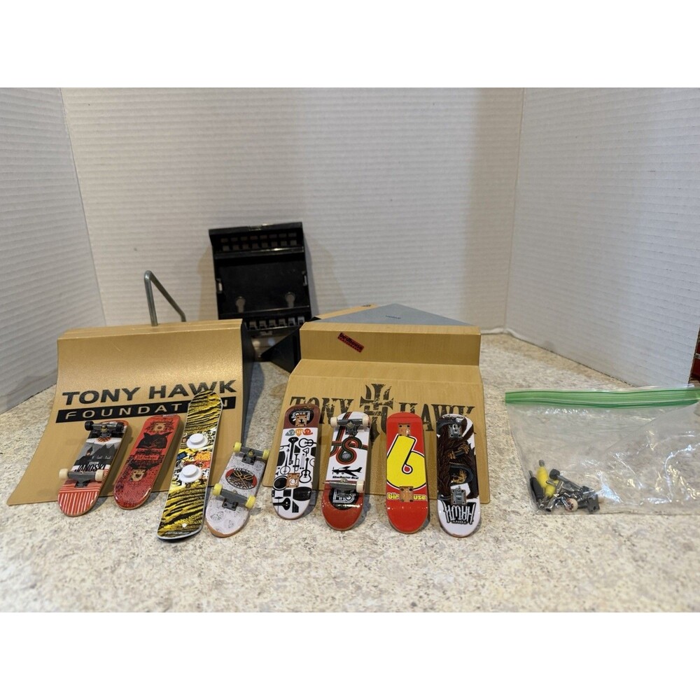 Tony Hawk Foundation Tech Deck Fingerboard Ramp Lot w/ Rail + 8 Boards + Parts